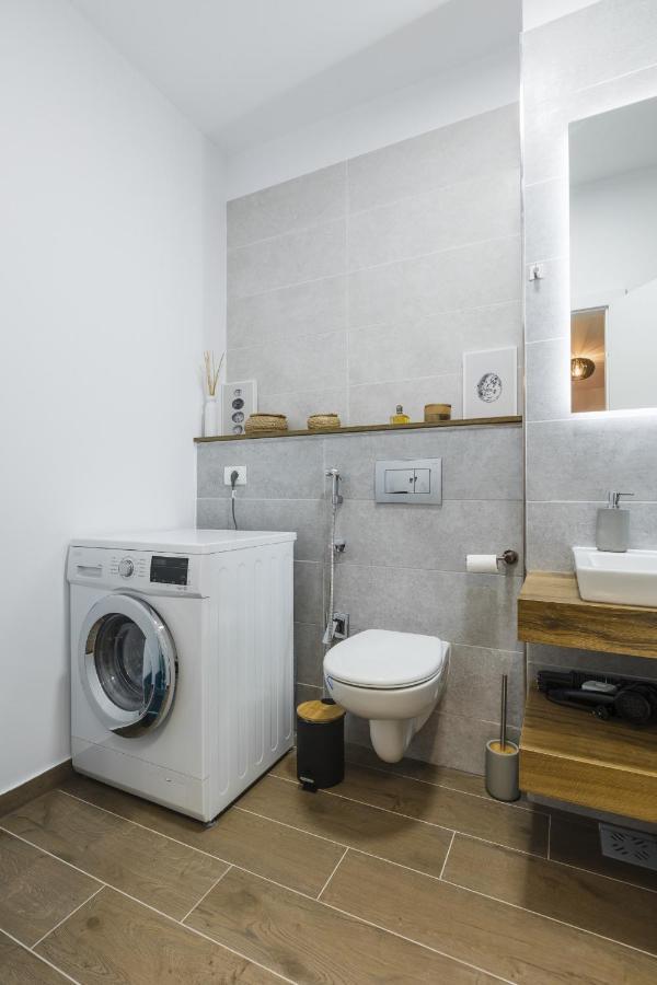 Apartment Near Iulius Mall With Balcony & Private Parking Timişoara Exteriör bild